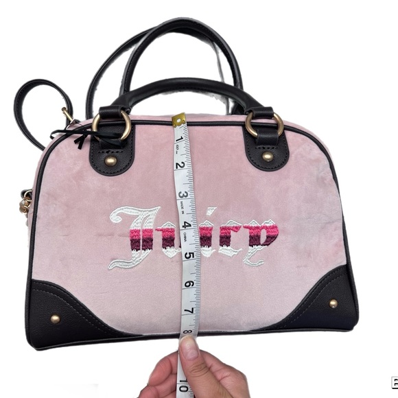 Juicy Couture Light Pink and Black Crossbody Bowling Style Bag 🦋🩷🩵 - Picture 6 of 12